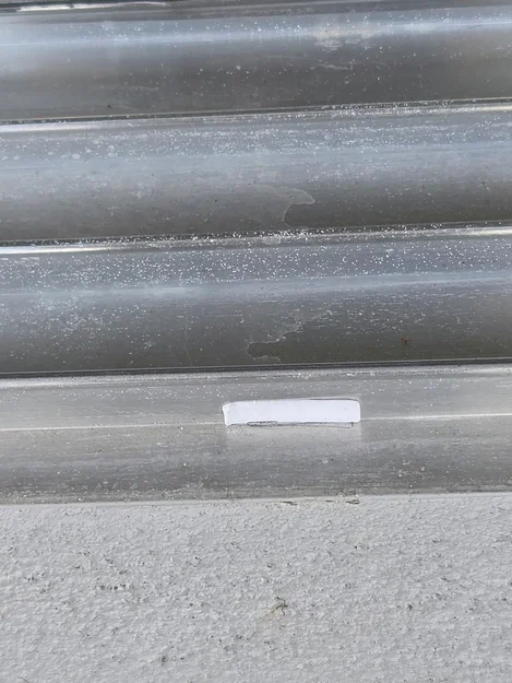 Nút bịt rãnh thoát nước cửa lùa Lanai (Lanai Screen Door Channel Plug) - Image 2