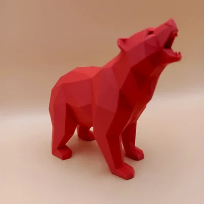 Tượng Gấu Gầm Low-Poly Hình Học (Geometric Roaring Bear Sculpture)