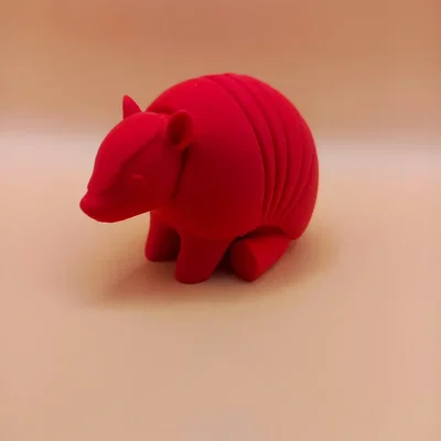 Tượng Armadillo Chibi Mịn Màu – Smooth Chibi Armadillo Sculpture