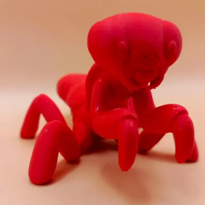 Tượng Bọ Ngựa Chibi Mượt Mà (Smooth Chibi Praying Mantis Sculpture)