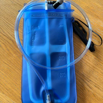 Giá phơi túi nước Hydration Bladder Dryer (Decathlon 1L/2L)