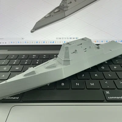 Mô hình Khu trục hạm Tên lửa Dẫn đường lớp Zumwalt (Zumwalt-class)