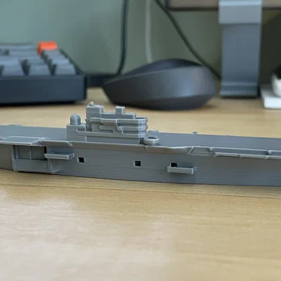 Mô hình USS Tripoli (LPH-10) – tàu đổ bộ tấn công lớp Iwo Jima