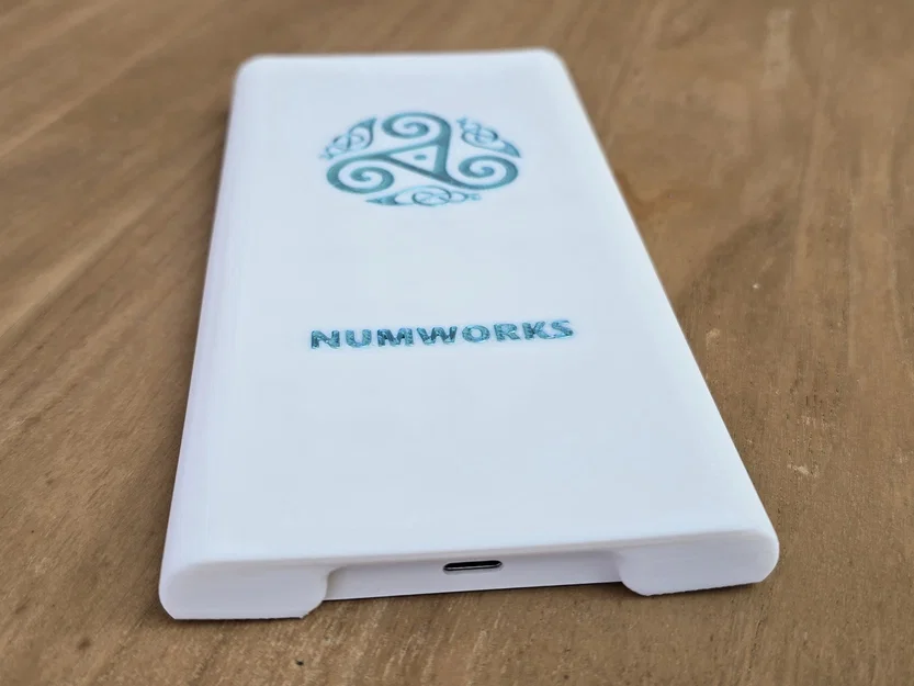 Ốp lưng bảo vệ tùy chỉnh cho máy tính Numworks - Tự in 3D tại nhà - Image 1