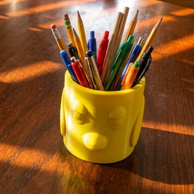 Khay Cắm Bút Gà Con Chill – Cute Chicken Desk Organizer