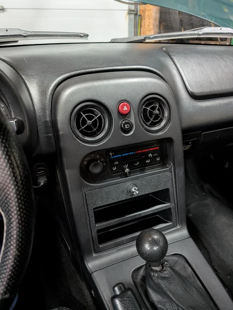 Radio Bluetooth Miata kèm ngăn chứa đồ bổ sung - Image 1