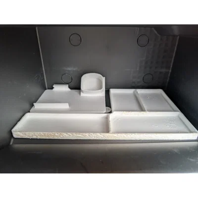 Giá giữ đầu chuyển sạc Ioniq 5 đặt trong glove box