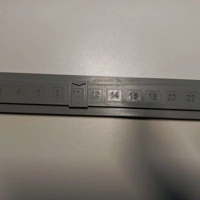Thanh trượt cho ăn / bộ đếm điểm kèm đế nam châm (print-in-place & parametric)