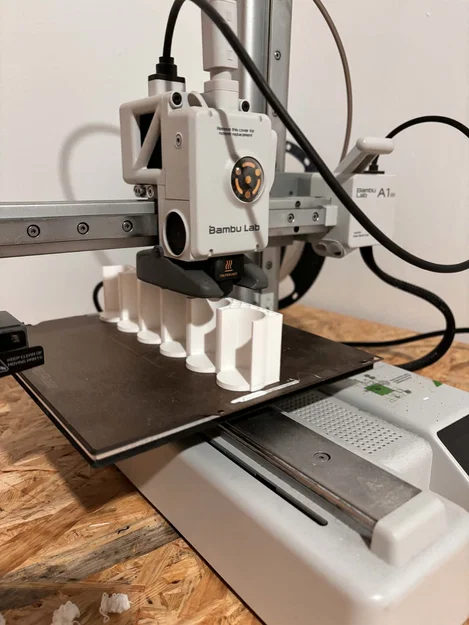 Khay treo tường đựng lọ màu vẽ 3D - Thiết kế gọn gàng, tiện lợi - Image 3