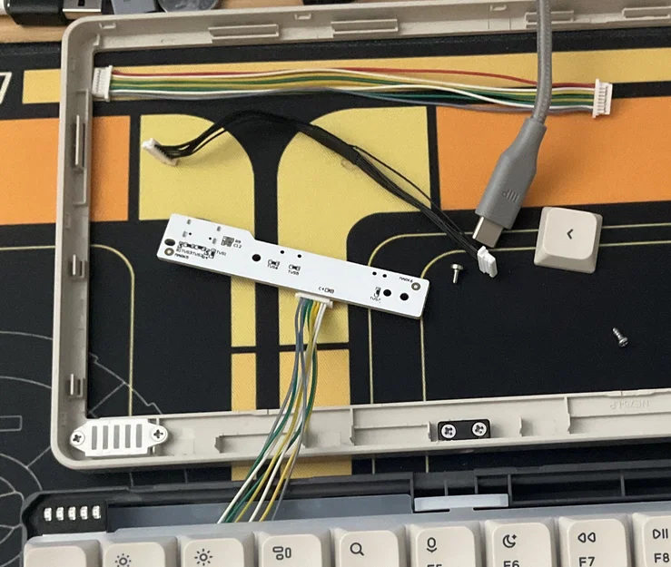 Vỏ cyber keyboard kèm monitor (cho Nuphy Node75 + Waveshare 6.25") - Image 3