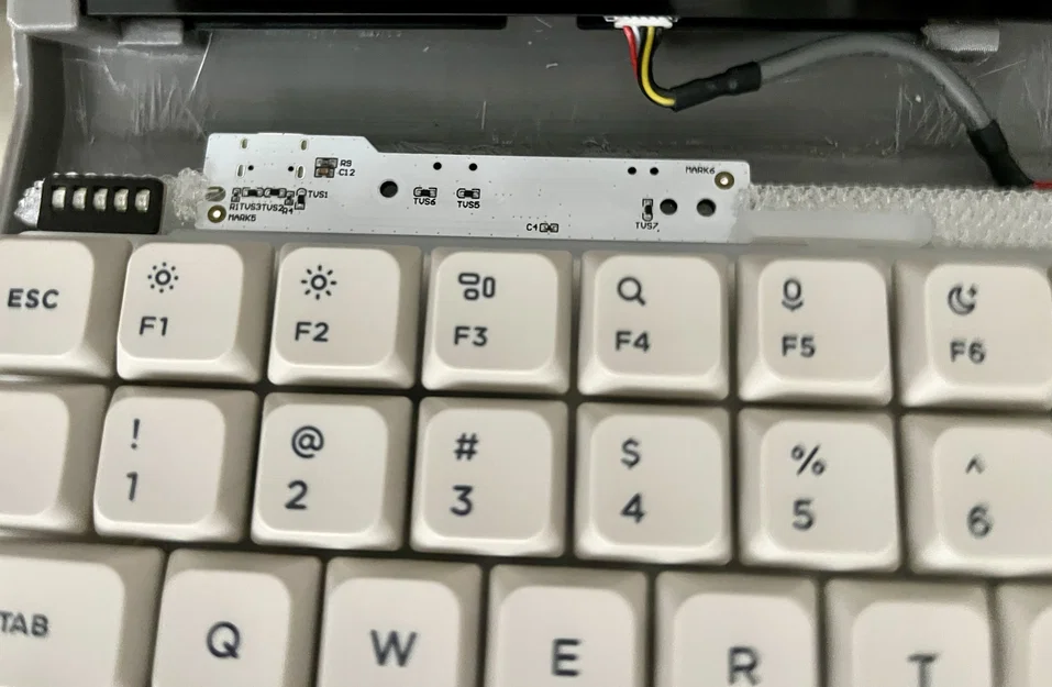 Vỏ cyber keyboard kèm monitor (cho Nuphy Node75 + Waveshare 6.25") - Image 5