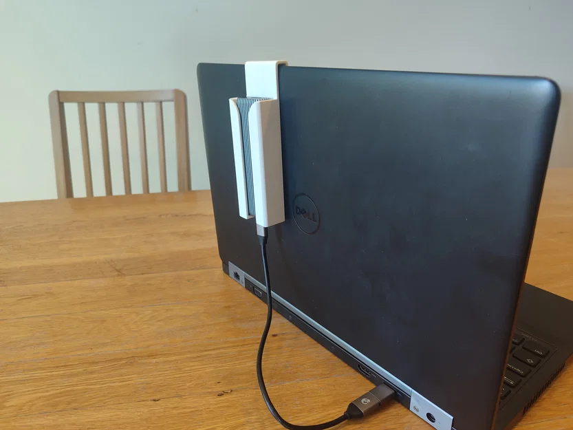 Giá treo ổ cứng ngoài lên màn hình laptop gọn gàng - Image 1
