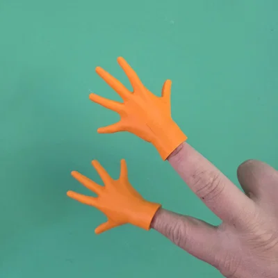 Tiny Hands High Five – Bàn Tay Mini Đeo Ngón Tay