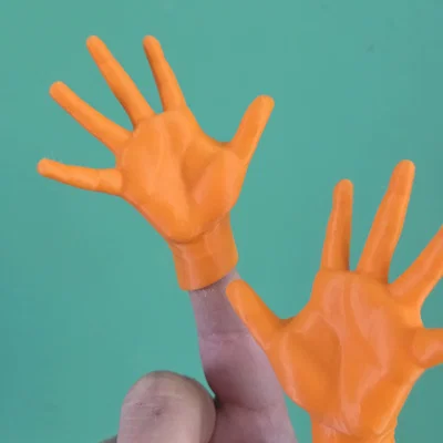 Tiny Hands High Five – Bàn Tay Mini Đeo Ngón Tay