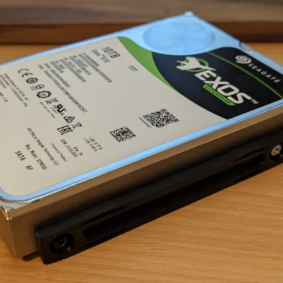 Nâng cấp Inter-Tech IPC 2U-20240 với ngàm nguồn và ray chống rung 3D