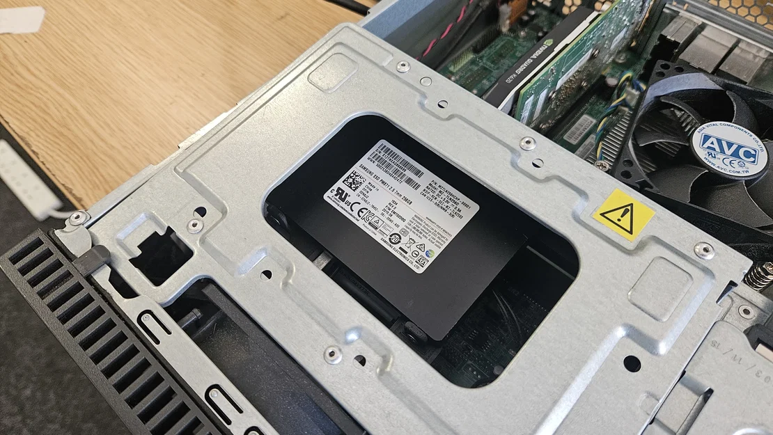 Adapter gắn ổ 2.5" HDD/SSD vào khay 3.5" HDD - Image 3
