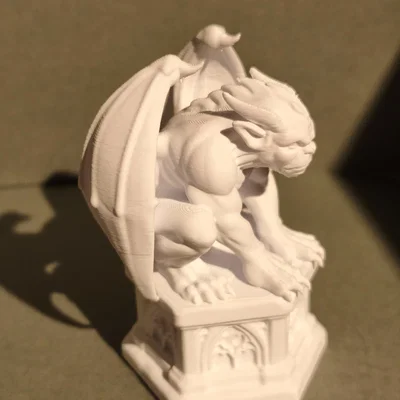 Gargoyle Wächter – Tượng Gargoyle canh gác nhiều chi tiết