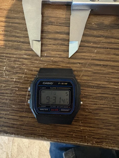 Giá treo đồng hồ Casio F-91W trên bảng Multiboard siêu tiện lợi - Image 2