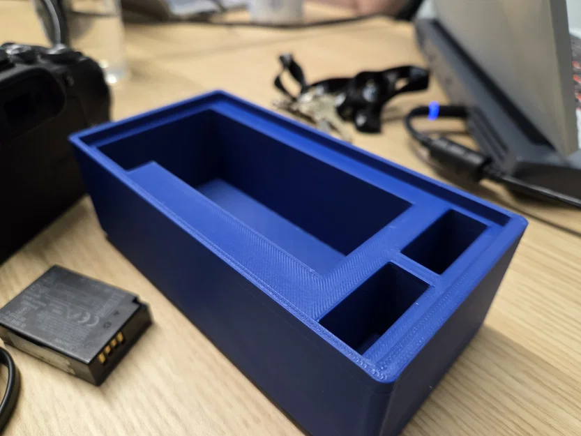 Hộp Gridfinity cho EOS R10 (EOS R10 Gridfinity container) - Image 1