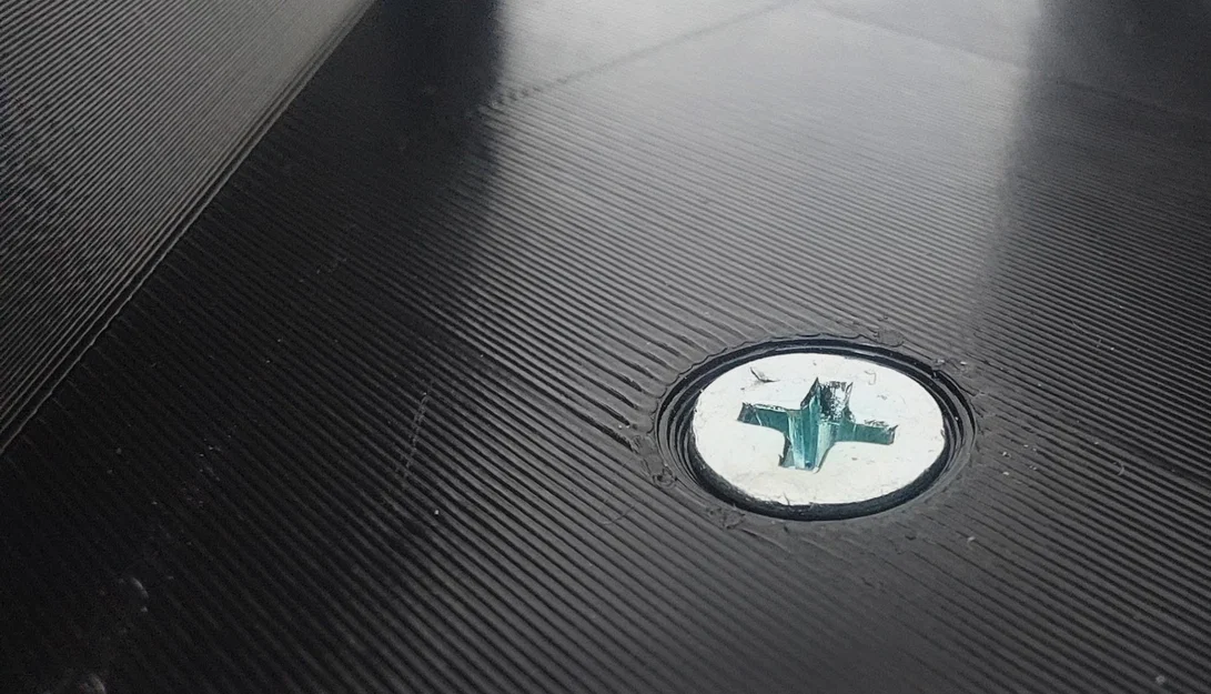 Giá treo tường adapter nguồn Ecovacs GOAT O-Series - Image 2