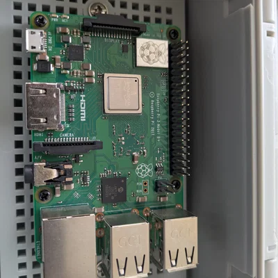 Giá đỡ Raspberry Pi cho tấm lưới 5mm