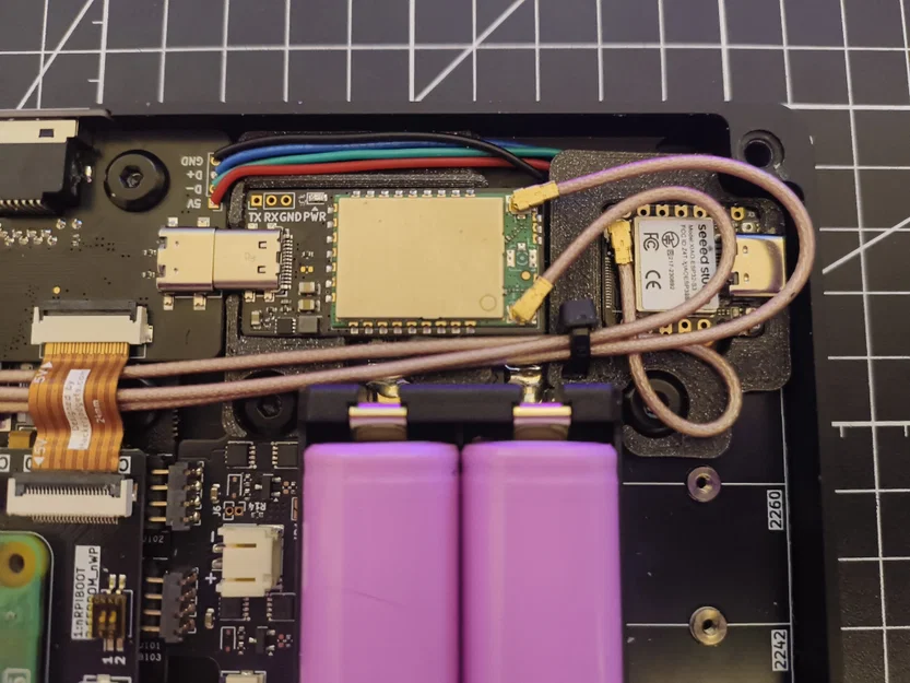 Giá đỡ bên trong XIAO ESP32 cho uConsole - Image 1