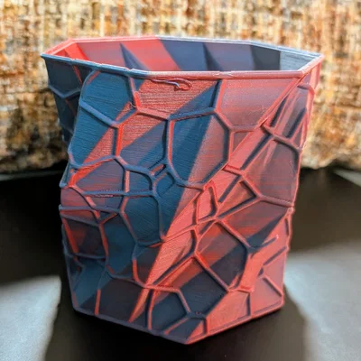 Khay cắm bút Low-Poly Voronoi - Thiết kế 3D hiện đại cho bàn làm việc