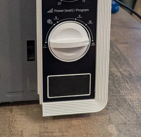 Nút nhấn mở cửa lò vi sóng Indesit thay thế bằng in 3D - Image 1