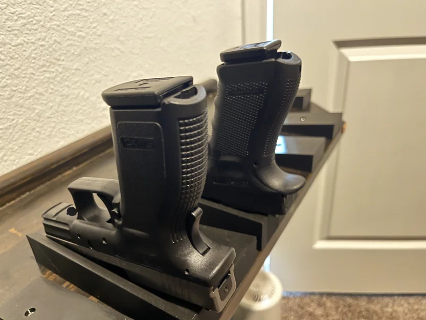 Giá đỡ súng ngắn Pistol Wedge in 3D gọn gàng, chắc chắn - Image 1
