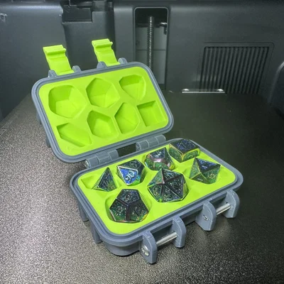 Hộp Đựng Xúc Xắc Rugged Multipart