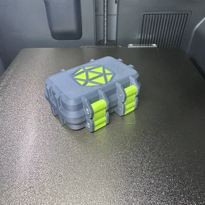 Hộp Đựng Xúc Xắc Rugged Multipart
