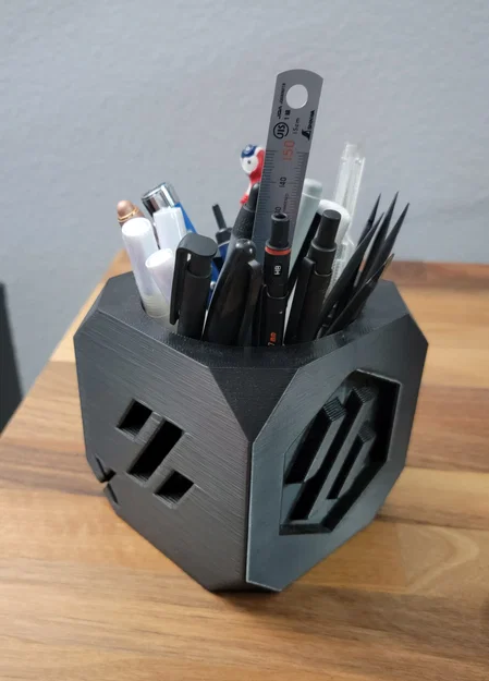 Khay cắm bút Voron Design Cube - Phụ kiện decor độc đáo cho bàn làm việc - Image 1
