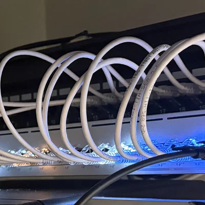 Ngàm gắn rack Ubiquiti USW Pro Max 16 PoE (Offset 75mm)
