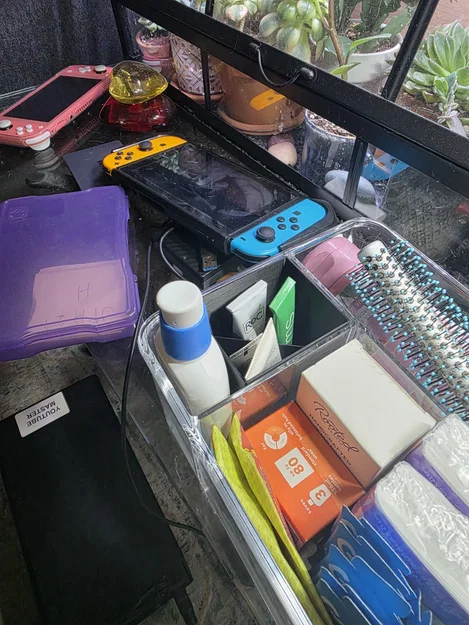 Khay Đựng Mỹ Phẩm Đơn Giản (Simple Cosmetics Organizer) - Image 2