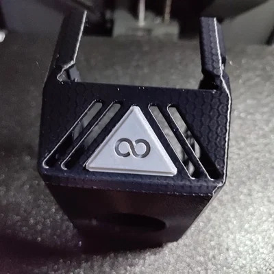 Miếng ốp khe thông gió biểu tượng vô cực cho nắp đầu in SE3D Elegoo Centauri Carbon 1 v2.0