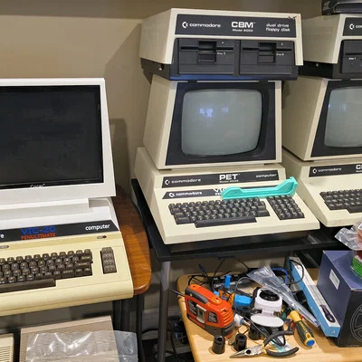 Chân đế phong cách PET cho Commodore VIC-20
