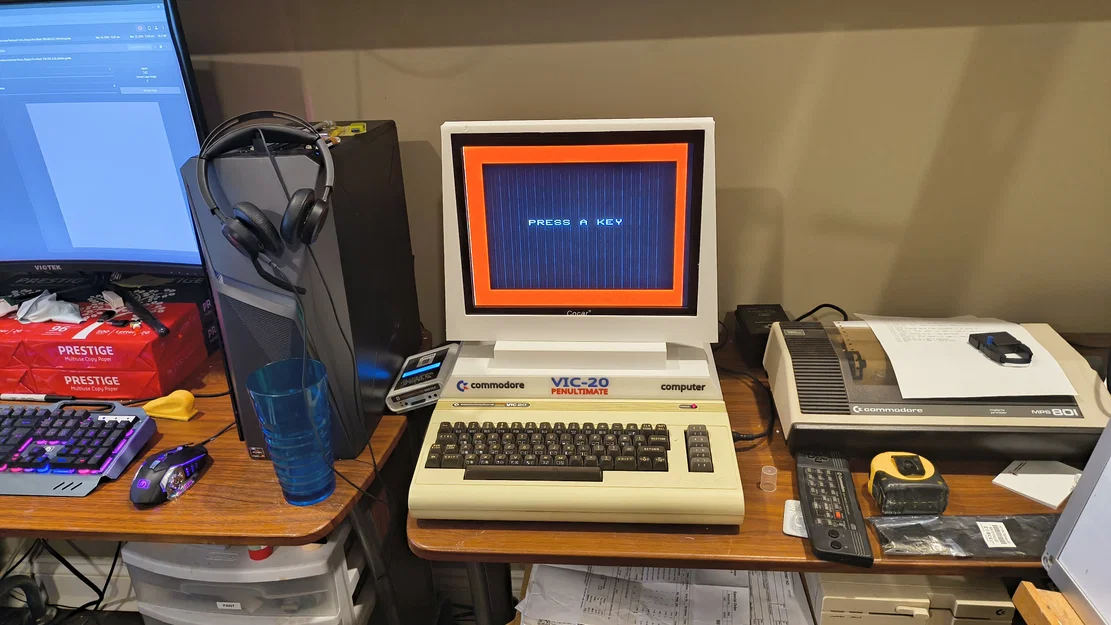 Chân đế phong cách PET cho Commodore VIC-20 - Image 7