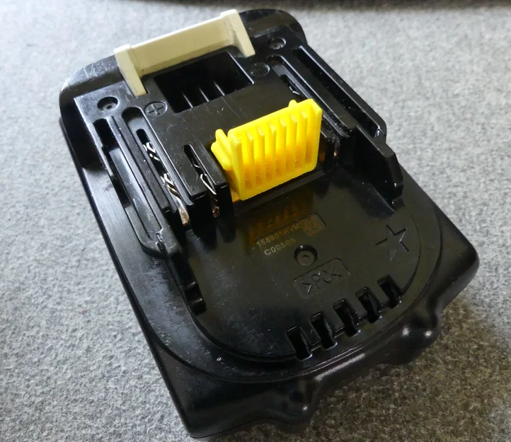 Đầu nối tín hiệu Makita LXT (Makita LXT Signal Connector) - Image 3