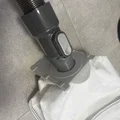 Đầu chuyển đổi Dyson để vệ sinh và hút sạch túi đựng bụi - Thumbnail 1