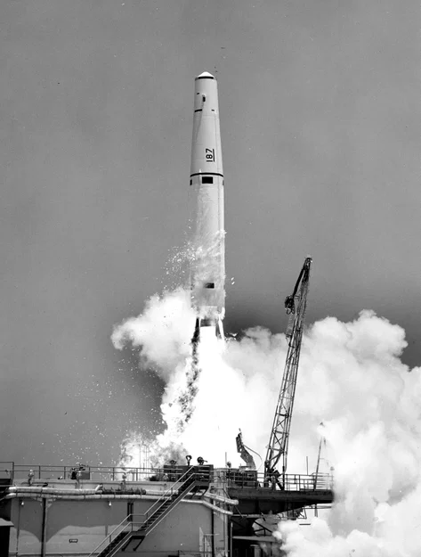 Mô hình tên lửa đạn đạo USAF PGM-17 Thor IRBM - Image 1