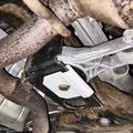 Kẹp giữ ốc cao su chân máy cho Chevrolet Volt / Opel Ampera - Thumbnail 1