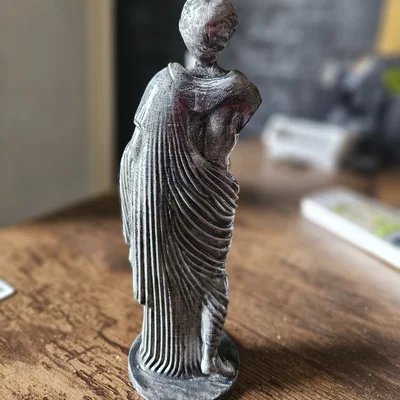 Tượng Tàn Tích Bí Ẩn (Veiled Ruin Statue)