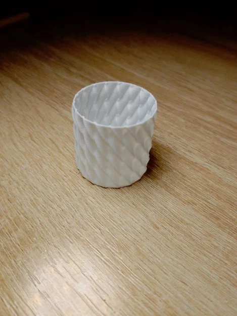 Mẫu lọ hoa xoắn ốc phong cách tương lai (Spiral Futuristic Vase) - Image 1