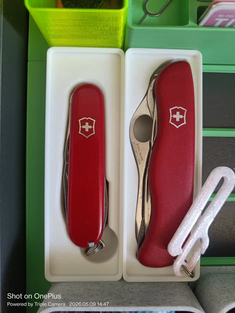 Khay trưng bày Gridfinity cho Victorinox Locksmith (loại 122mm một tay) - Image 1