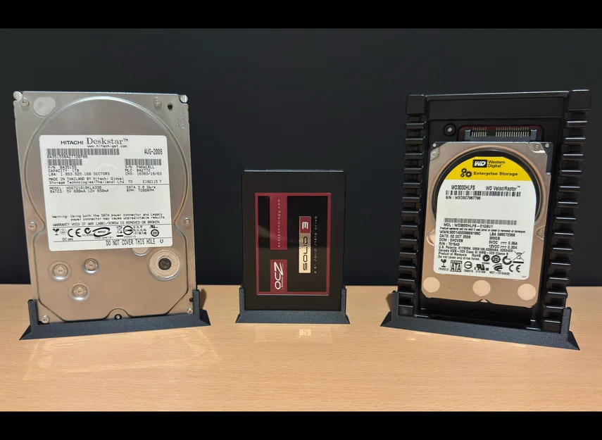 Giá đỡ trưng bày cho ổ cứng HDD và SSD (3.5 inch và 2.5 inch) - Image 1