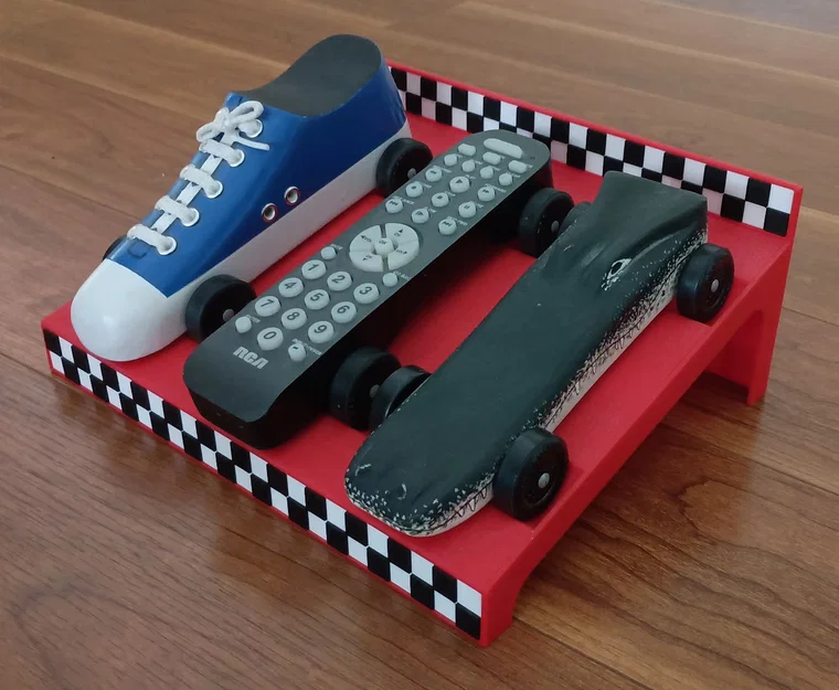 Giá trưng bày xe Pinewood Derby - Image 1
