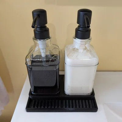 Khay hứng nước nhỏ giọt 3D cho bình xà phòng Gladpure