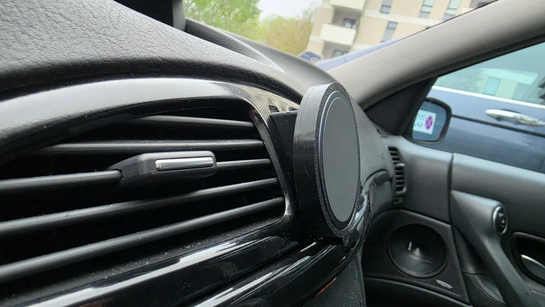 Giá đỡ MagFit / MagSafe cho xe Renault Laguna II - Image 3