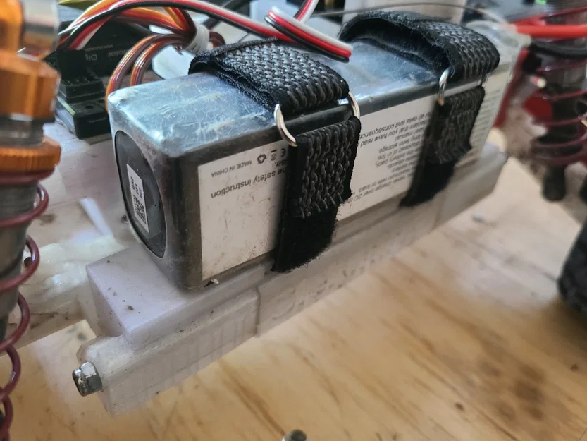 Miếng đôn pin cho xe RC Sleipnir - Image 1