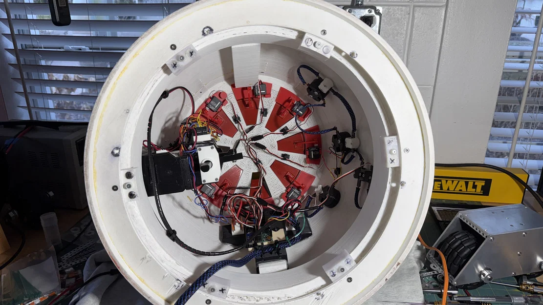 Bộ pie panel và ngàm gắn nâng cao cho R5-D4 - Image 3